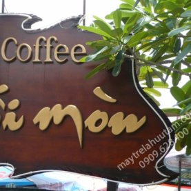 Vách Bảng Hiệu Tre 3
